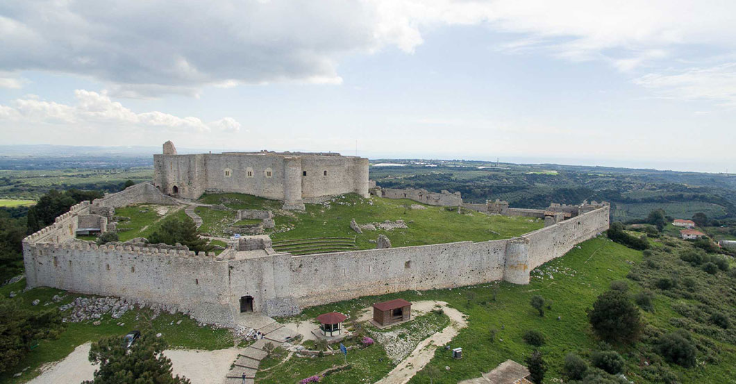 You are currently viewing Chlemoutsi Castle
